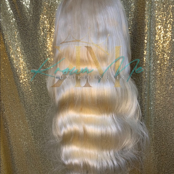 Lace Front Wig - Picture 4 of 5
